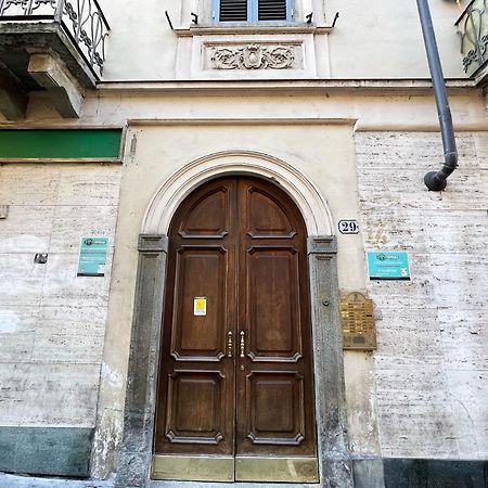 Italian Maison - Studio In The Heart Of Турин Экстерьер фото