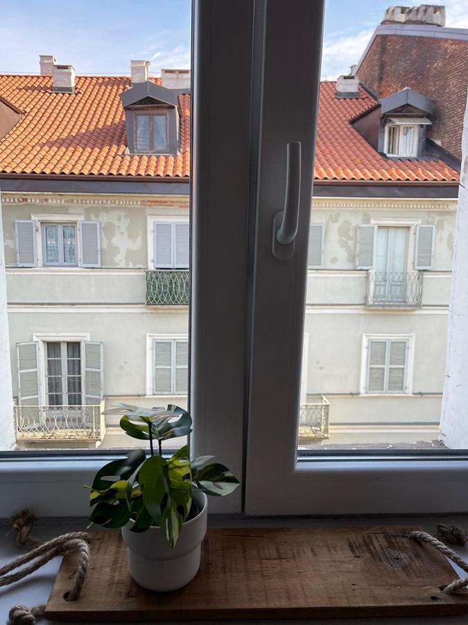 Italian Maison - Studio In The Heart Of Турин Экстерьер фото