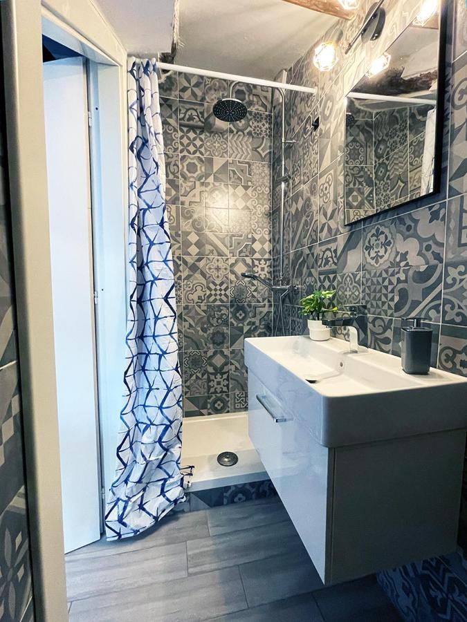 Italian Maison - Studio In The Heart Of Турин Экстерьер фото