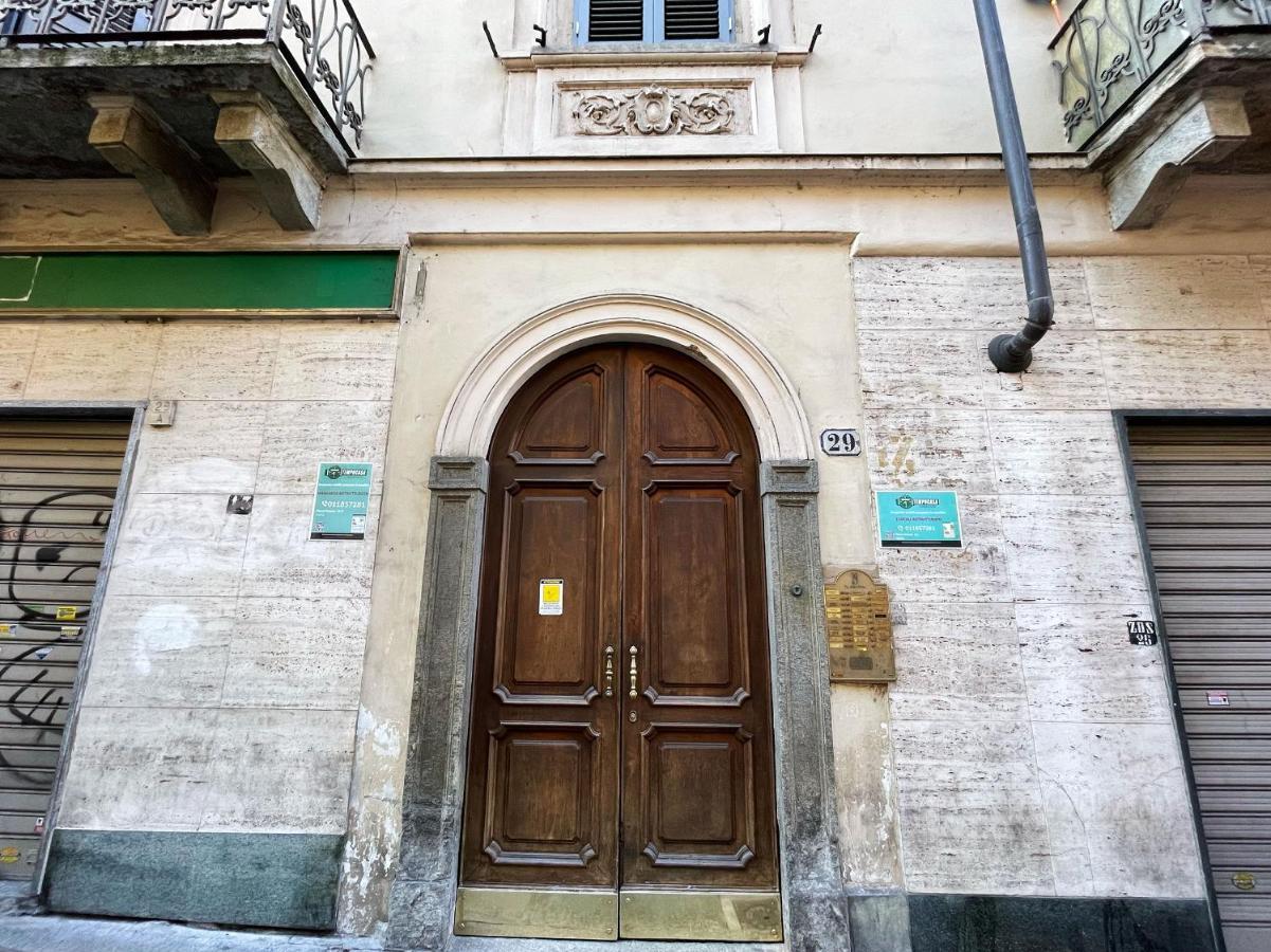 Italian Maison - Studio In The Heart Of Турин Экстерьер фото