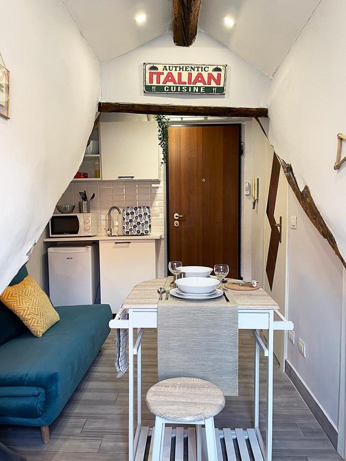 Italian Maison - Studio In The Heart Of Турин Экстерьер фото