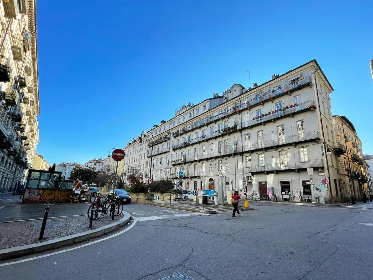 Italian Maison - Studio In The Heart Of Турин Экстерьер фото